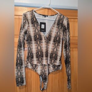 Fashion Nova Snakeskin Print V-Neck Bodysuit